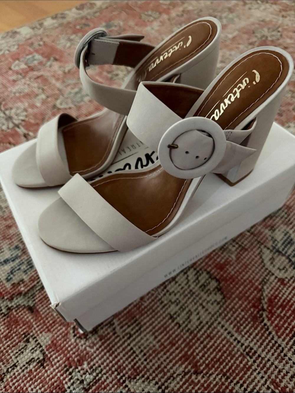 L'INTERVALLE Light Cream Buckle Strap Sandals - Picture 5 of 6